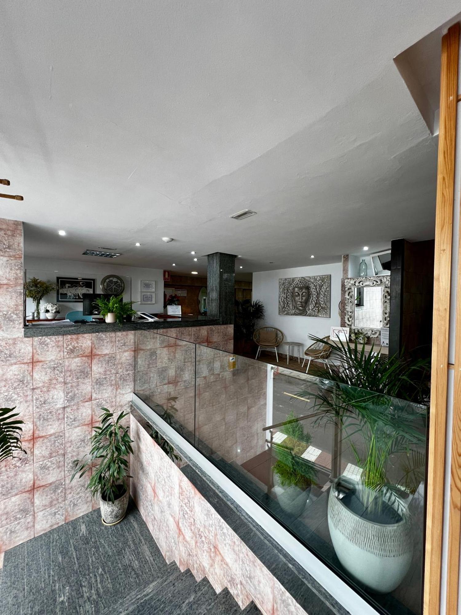 Hostal Residencia Cardona Arrecife  Exterior photo