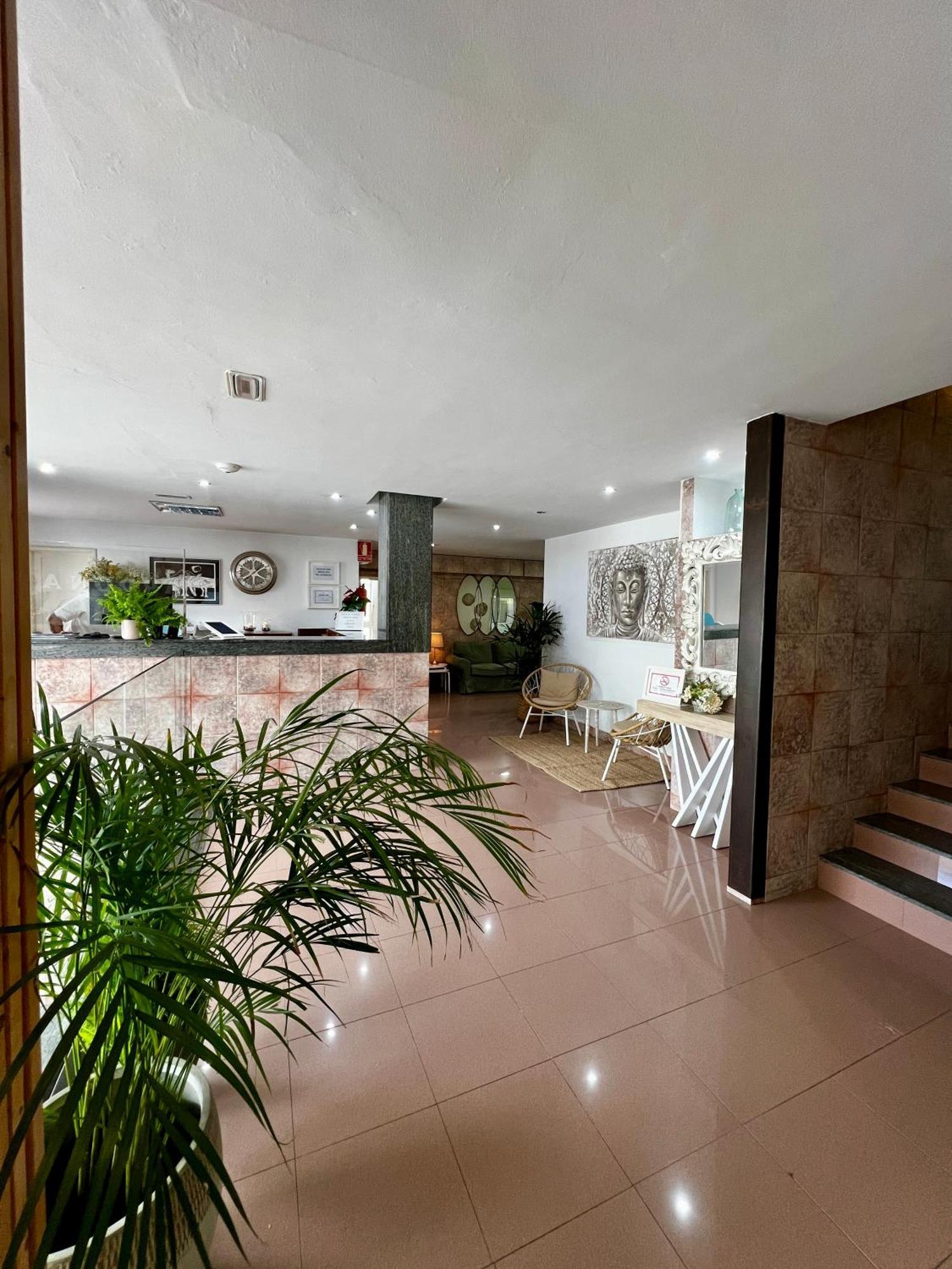 Hostal Residencia Cardona Arrecife  Exterior photo