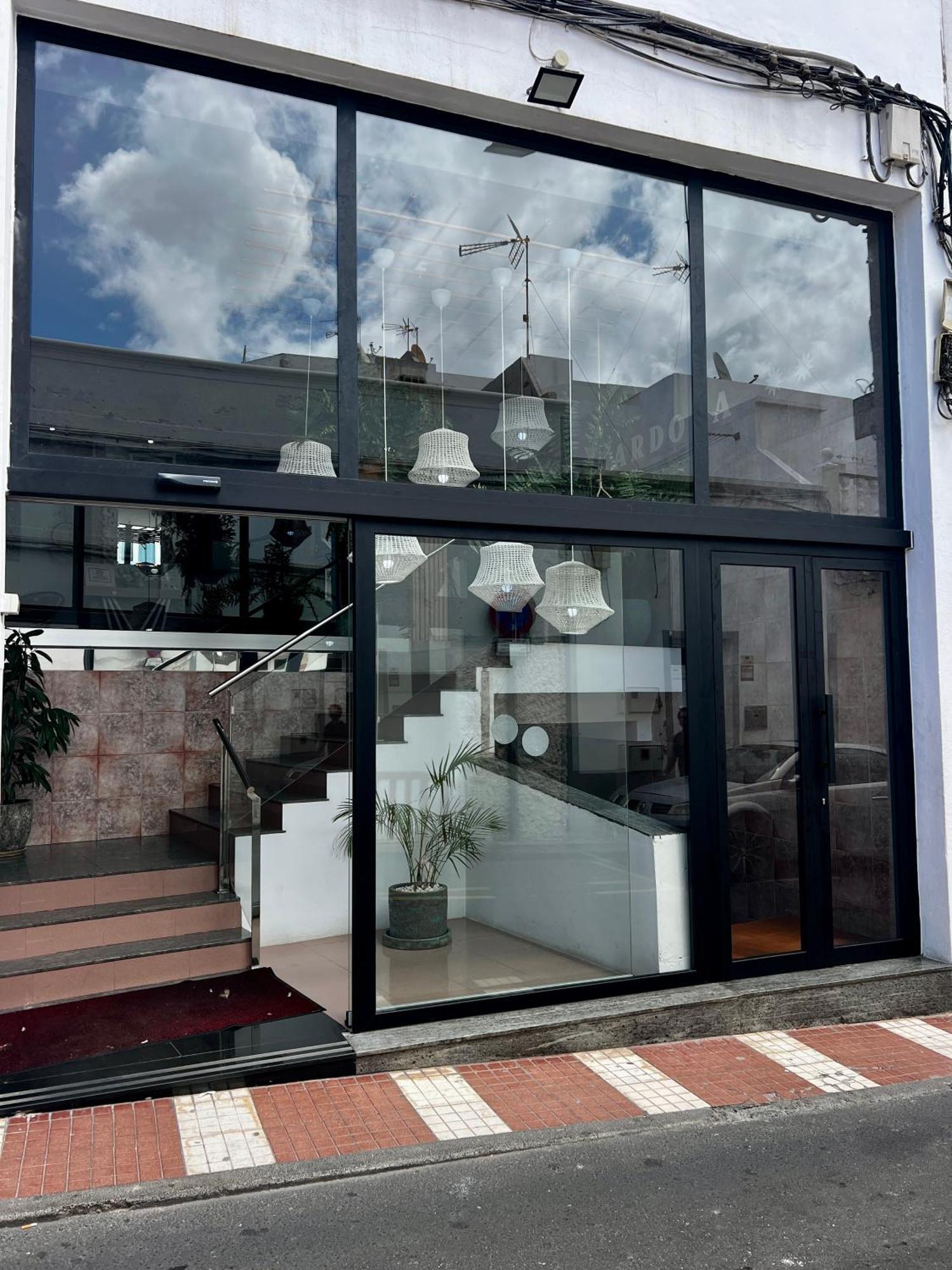 Hostal Residencia Cardona Arrecife  Exterior photo