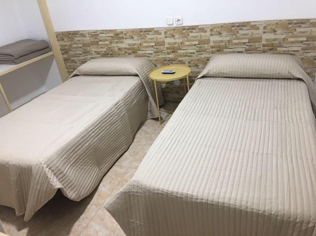 Hostal Residencia Cardona Arrecife  Exterior photo