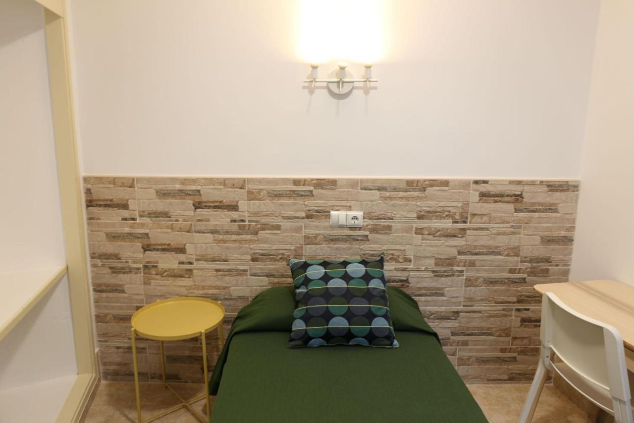 Hostal Residencia Cardona Arrecife  Exterior photo