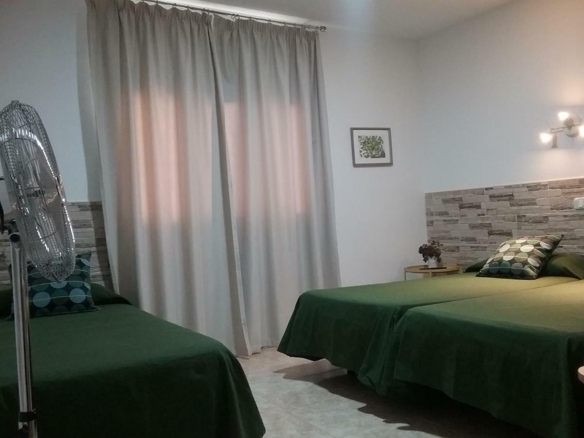 Hostal Residencia Cardona Arrecife  Exterior photo
